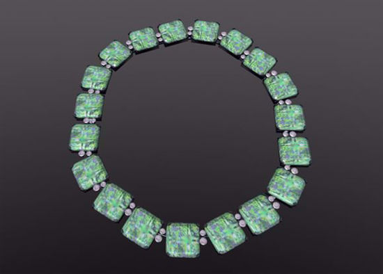 Picture of Emerald and Diamond Necklace Model Poser Format